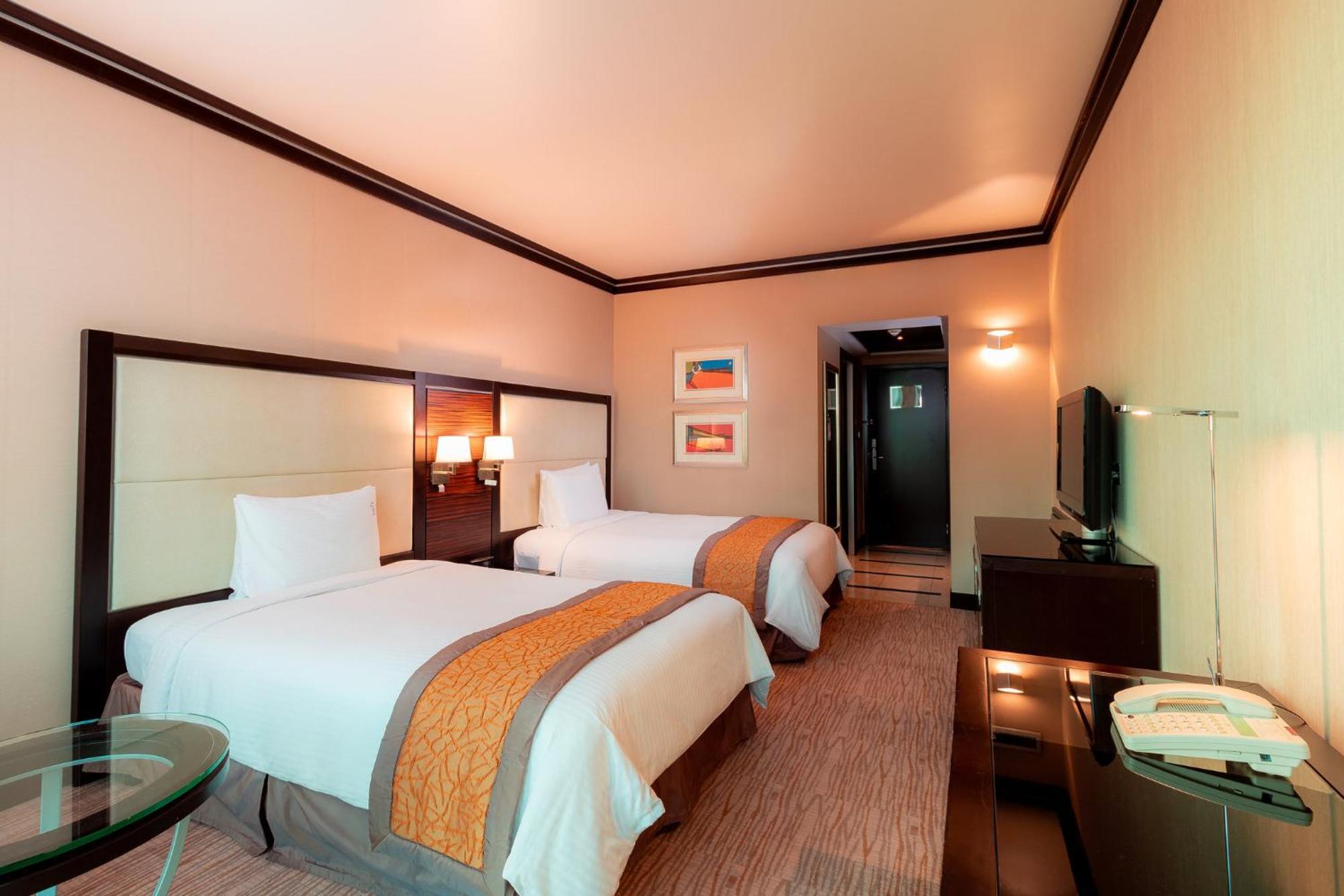 Holiday Inn Kuwait Al Thuraya City By Ihg Kuwait City Ngoại thất bức ảnh