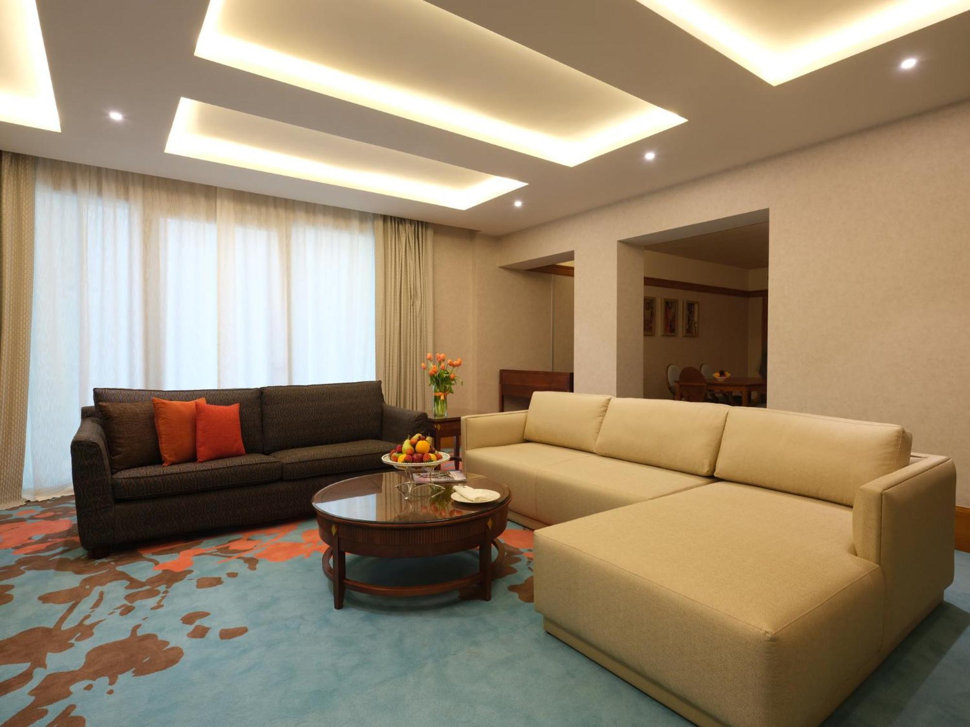 Holiday Inn Kuwait Al Thuraya City By Ihg Kuwait City Ngoại thất bức ảnh
