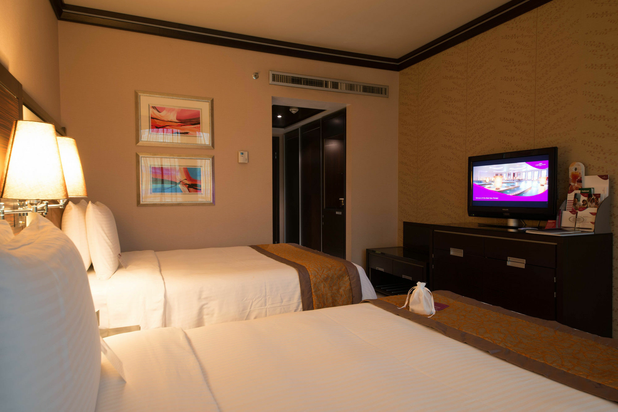 Holiday Inn Kuwait Al Thuraya City By Ihg Kuwait City Ngoại thất bức ảnh